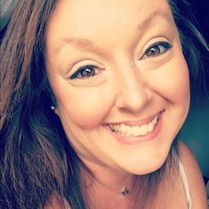 Meet your Posher, Leslie